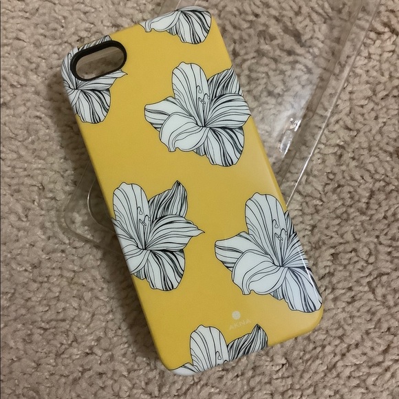 iPhone SE case yellow - Picture 2 of 3